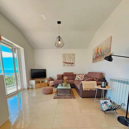 Apartament Ruza 2 *